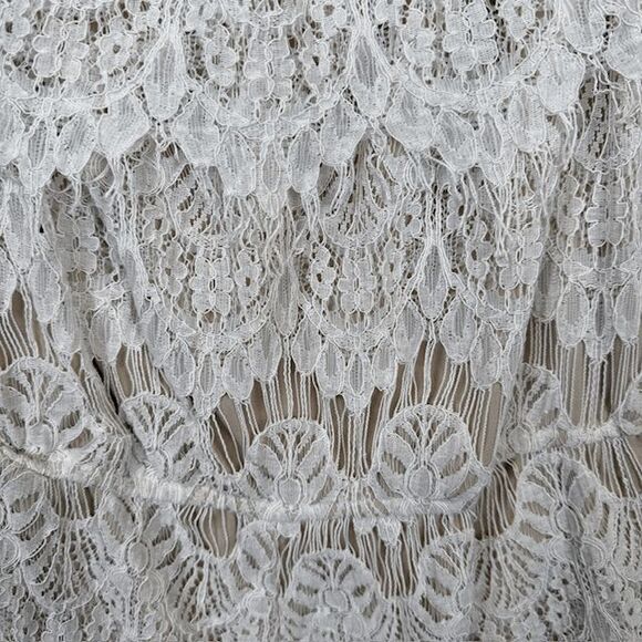 Love Fire Ivory Lace Short Romper Off Shoulder Elastic Waist Lined Size Medium - Picture 3 of 11